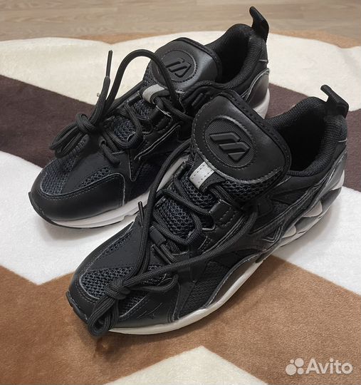 Кроссовки Mizuno Wave Rider 1