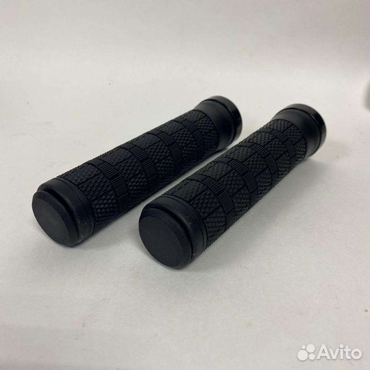 Грипсы для велосипеда с алюминиевым наконечником