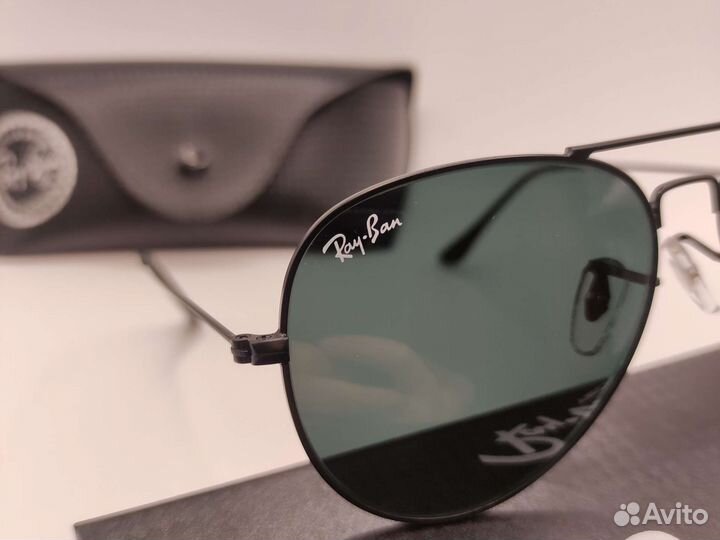 Солнцезащитные очки ray ban