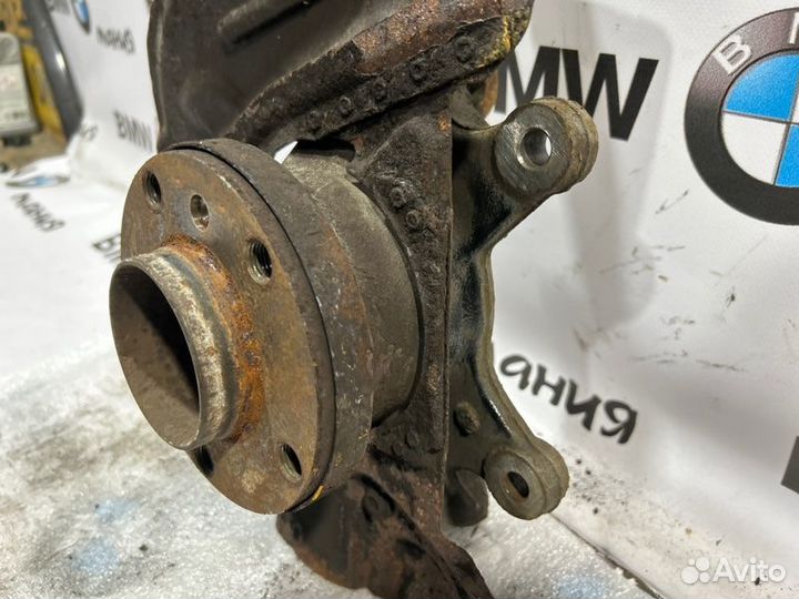 Поворотный кулак левый Bmw X5 E53 рест M57D30 2005