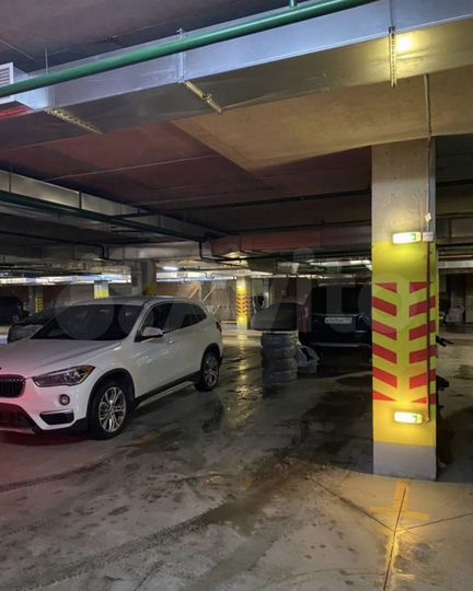 Машиноместо, 14 м²