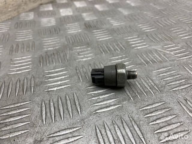 Датчик давления масла Pontiac Vibe 1 1zzfe 2003