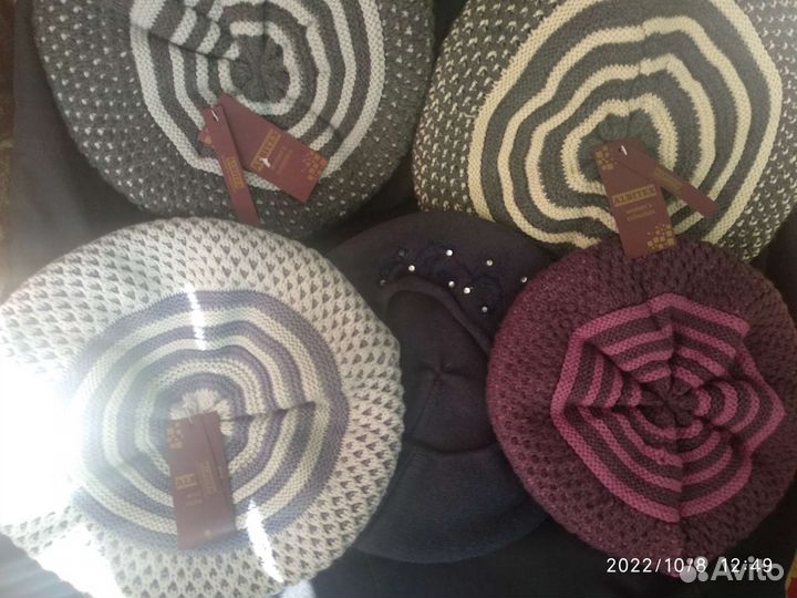 Берет теплый новый