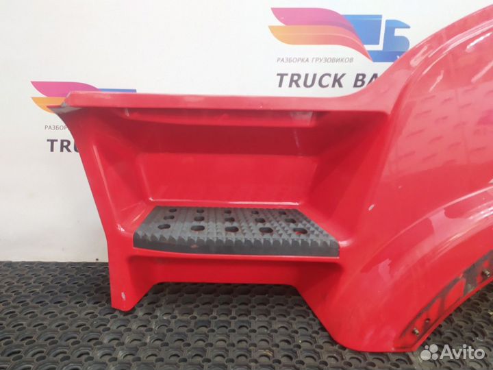 Корпус подножек левый Iveco Stralis