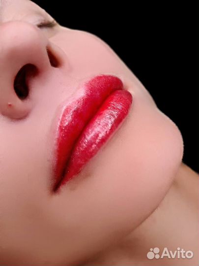 Реконструкция волос и перманентный макияж