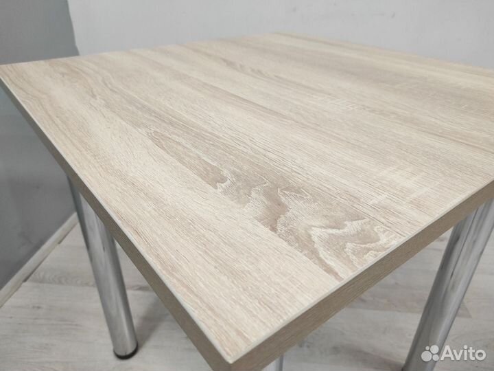 Стол кухонный, обеденный (4 опоры). Новый 03783