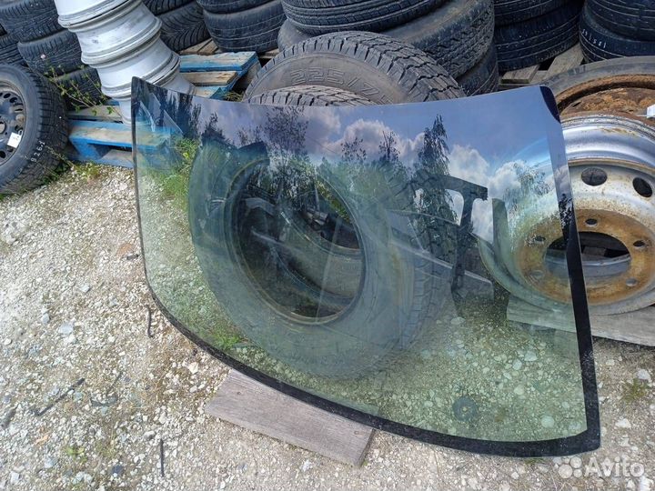 Стекло лобовое Ford Sierra 1986-1993