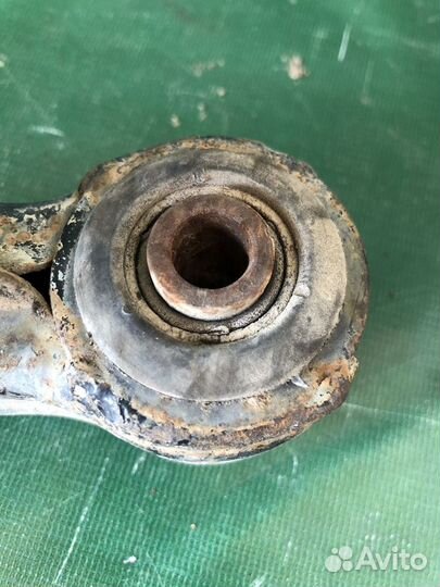 Рычаг передний правый Opel Zafira B