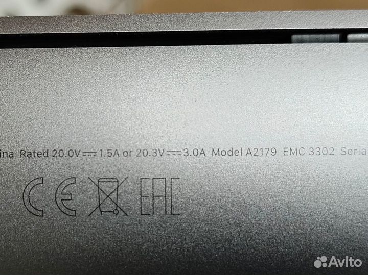 Apple macbook air 13 2020 i5 8/256gb