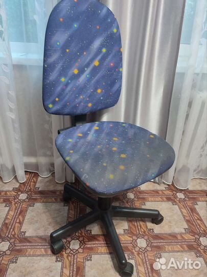 Компьютерное кресло