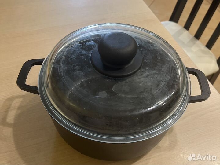 Кастрюля чугунный 2,5 литра