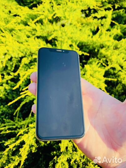 iPhone X, 64 ГБ