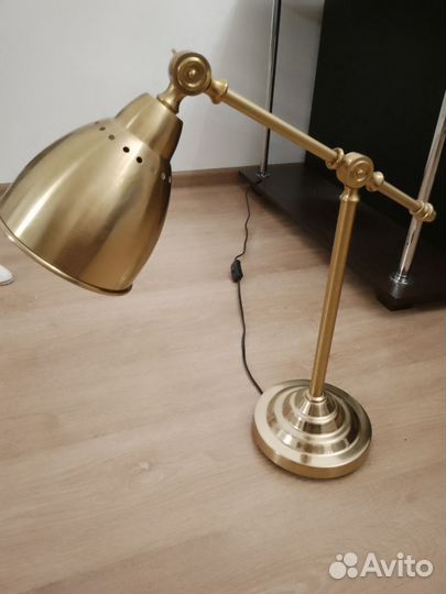 Лампа настольная