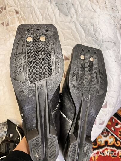 Лыжные ботинки