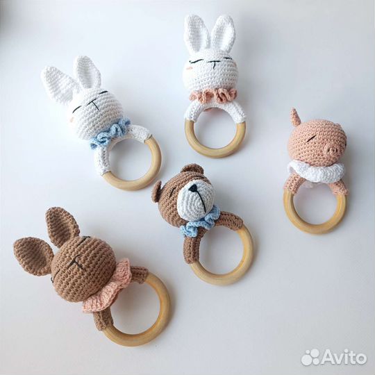 Вязаные игрушки погремушки ручной работы