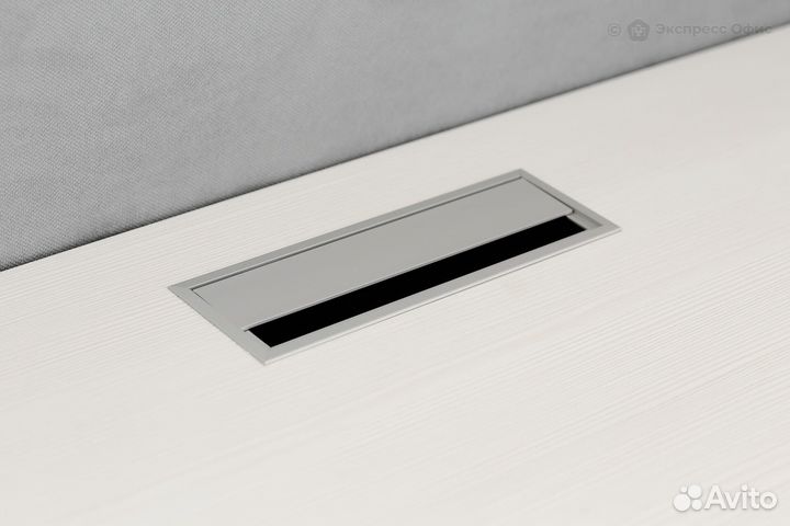 Стол-бенч для крепления к тумбам Gloss слдт.989