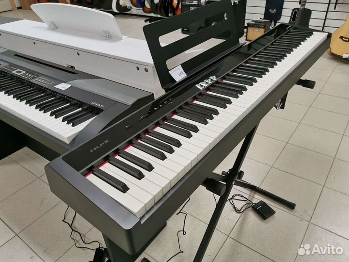 Nux Cherub NPK-10-BK Цифровое пианино, черное