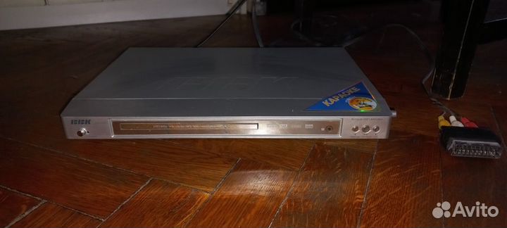 Видеомагнитофон jvc hr и DVD-плеер bbk