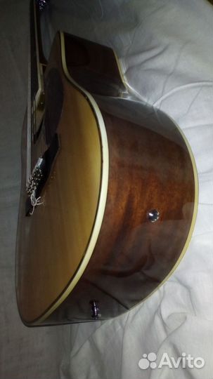 Гитары акустические,12 струнная с звукос.,и 6 стр