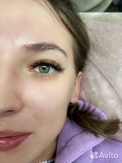 Модель на наращивание ресниц