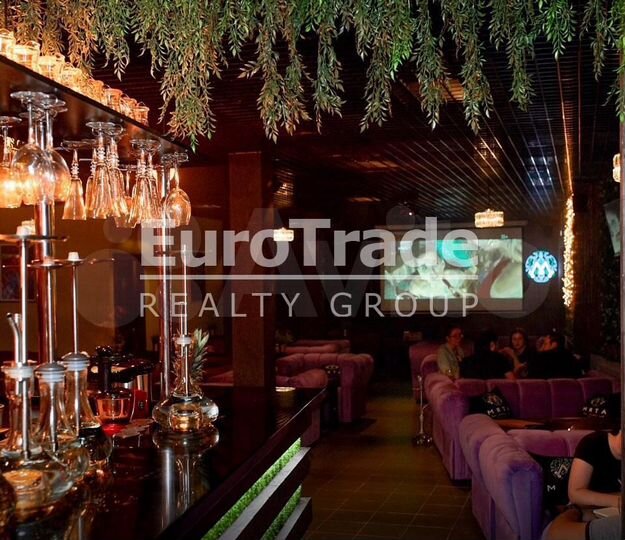 Продам торговое помещение, 326 м²