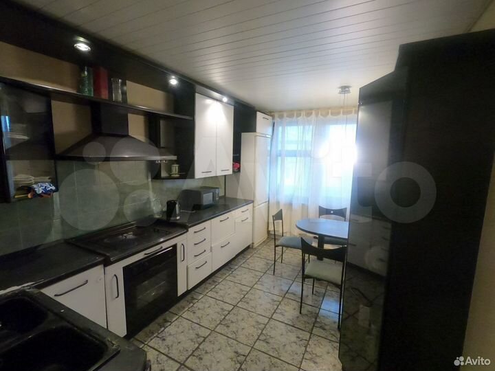 4-к. квартира, 130 м², 5/6 эт.