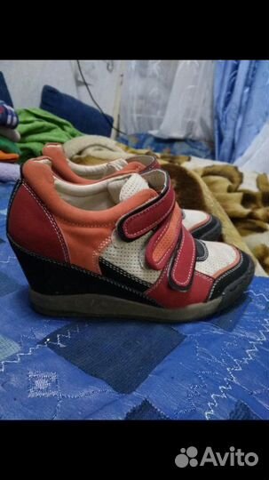 Кроссовки сникерсы