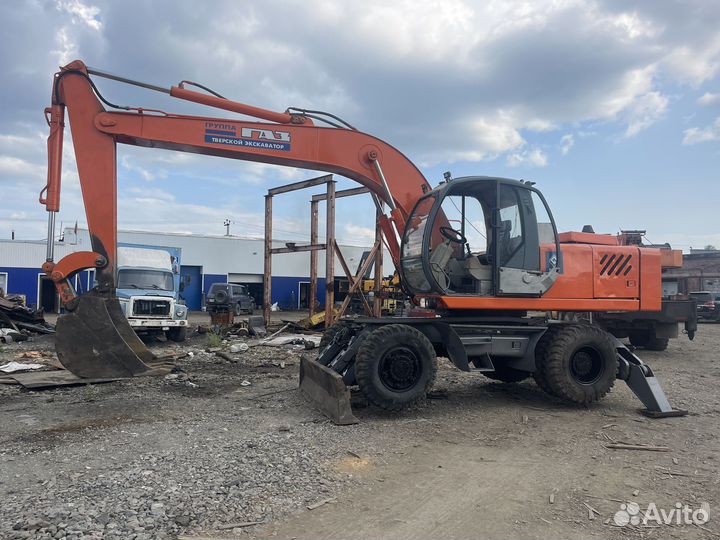 Колёсный экскаватор Твэкс ЕК-18-20, 2010