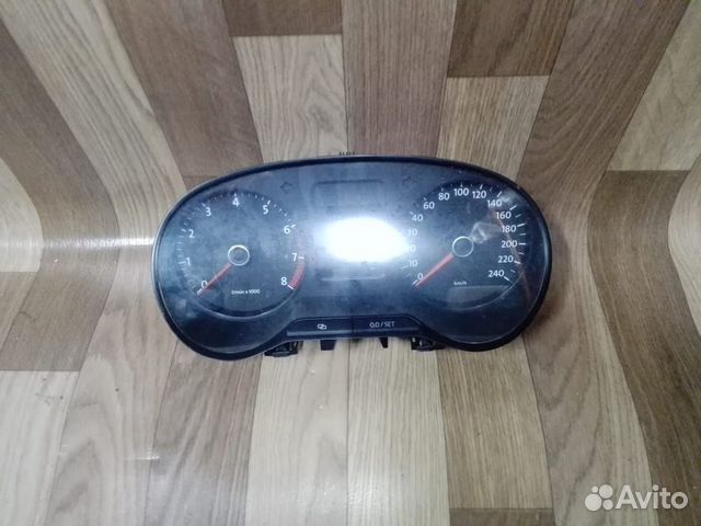 Панель приборов Volkswagen Polo 2010