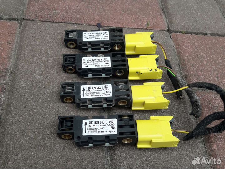 Датчик удара Volkswagen touareg gp