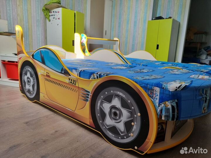 Детская кровать машинка 2 штуки