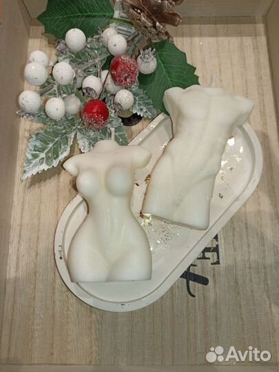 Торсы из гипса и свечи