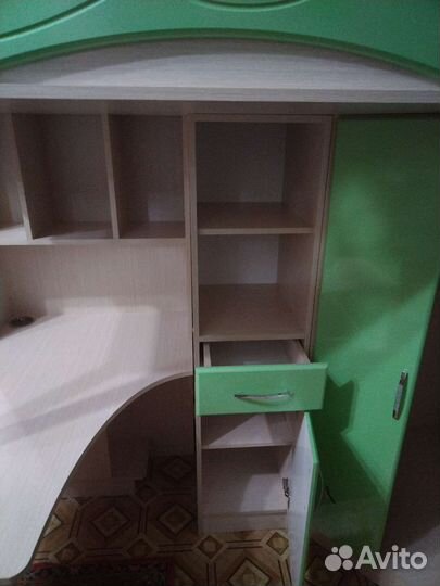 Уголок школьника с кроватью