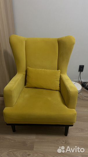 Кресло IKEA желтое