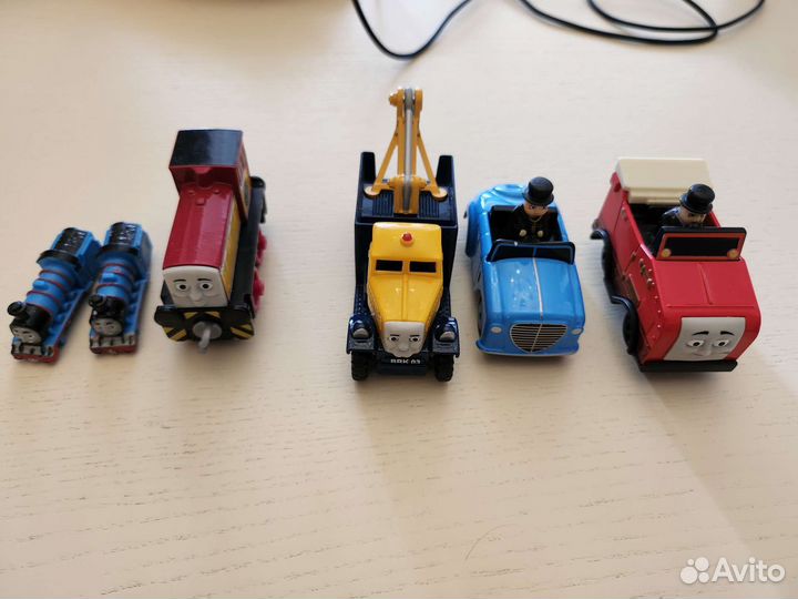 Коллекция паровозиков Томас и друзья