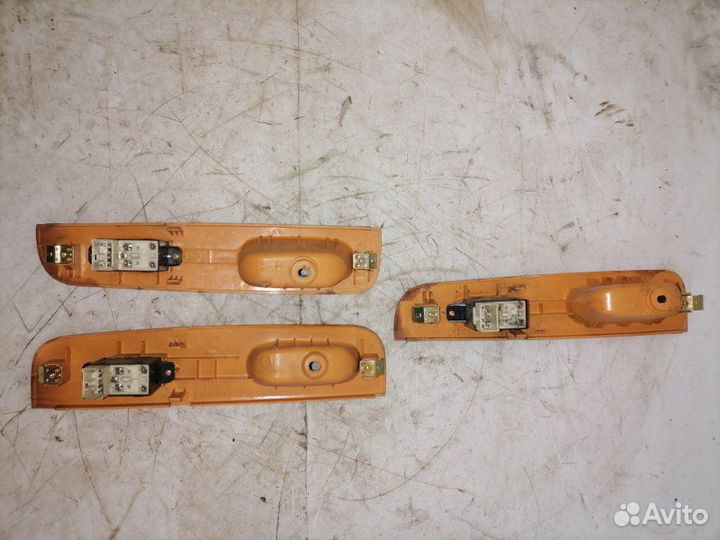 Кнопка стеклоподъемника в сборе передняя Kia