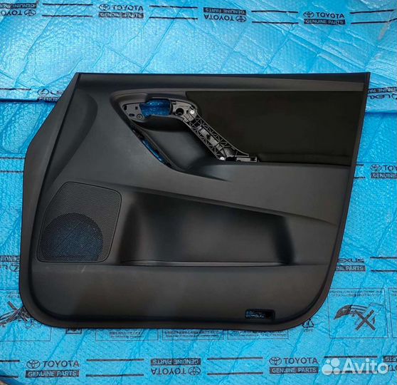 Дверная карта Тойота Версо передняя правая 09-12