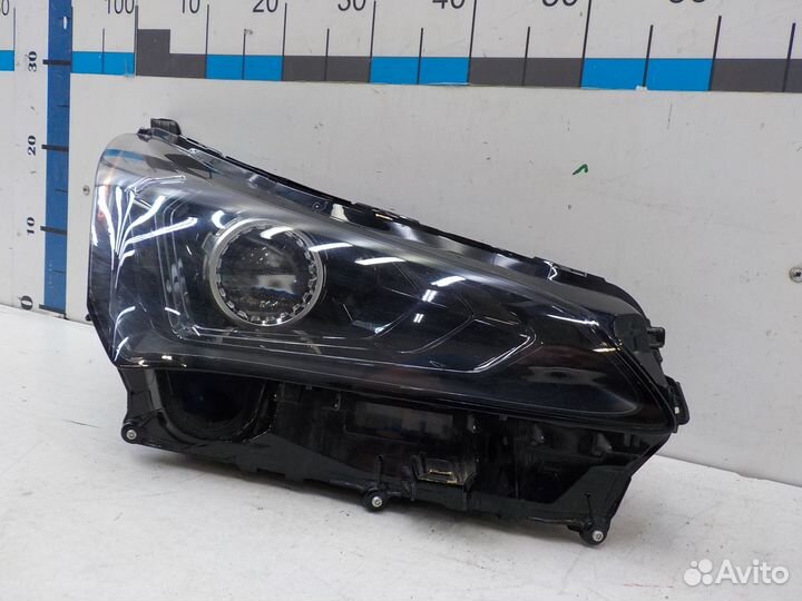Фара правая Lexus NX200/NX200t/NX300/NX300h