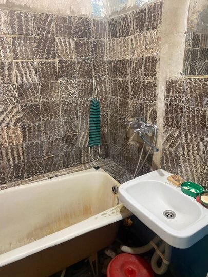 Комната 12,4 м² в 4-к., 9/9 эт.