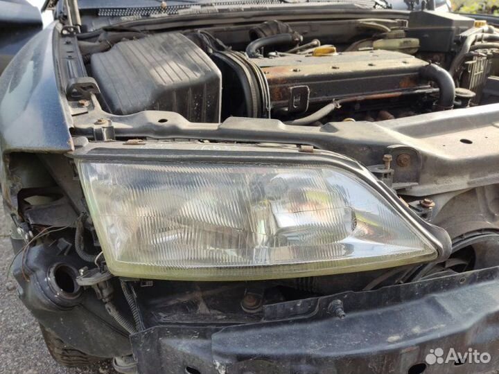 Фара правая Opel Vectra B седан 1.6I X16XEL 1997