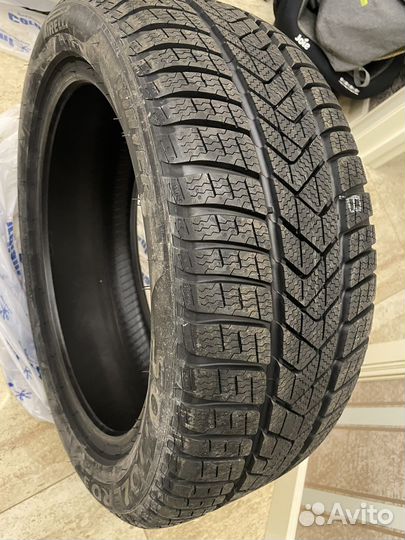 Pirelli Winter Sottozero 3 245/45 R18 100V