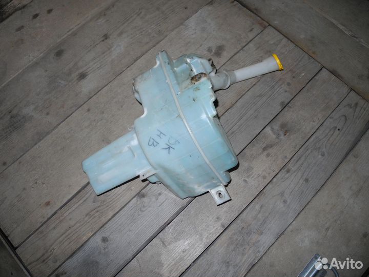 Бачок омывателя оригинальный mazda 3 bk хэтчбек