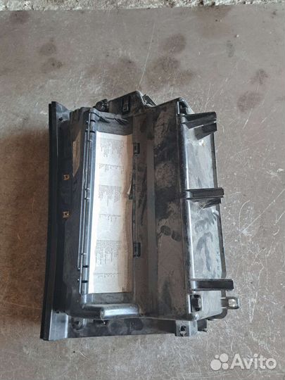 Бардачок на BMW E53