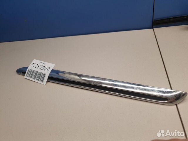 Накладка на решетку радиатора Mercedes E-klasse W2