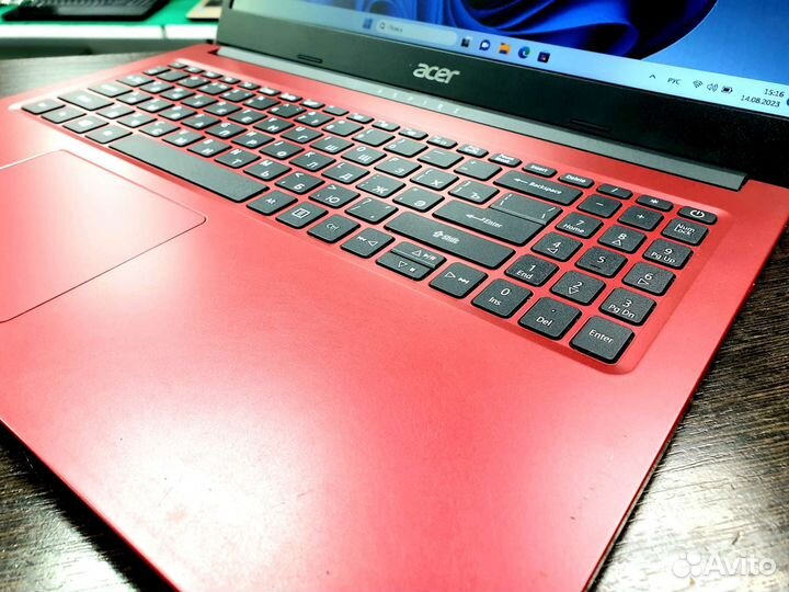 Ноутбук acer шустрый и яркий