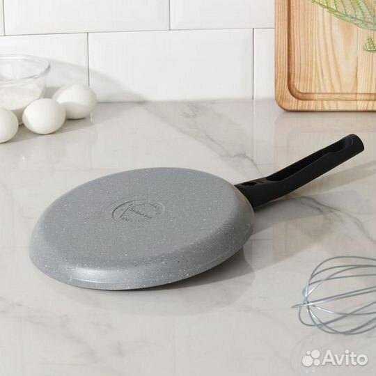 Сковорода блинная, d20 см, пластиковая ручка, анти