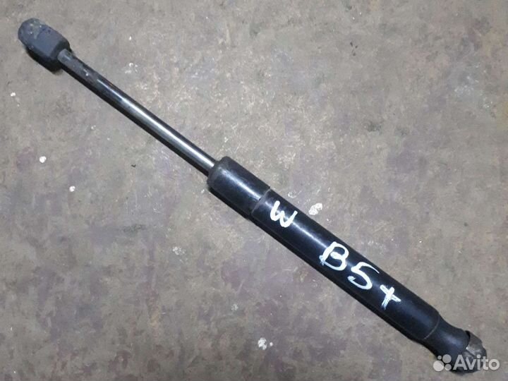 Упор крышки багажника фольксваген пассат б5+