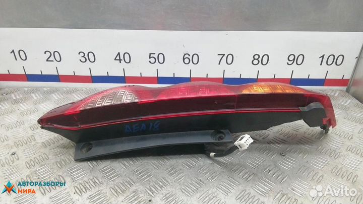 Фонарь задний левый Nissan Note E11 2009