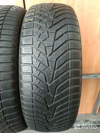 Yokohama BluEarth Winter V905 235/55 R20