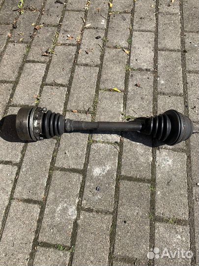 Полуось Passat B4